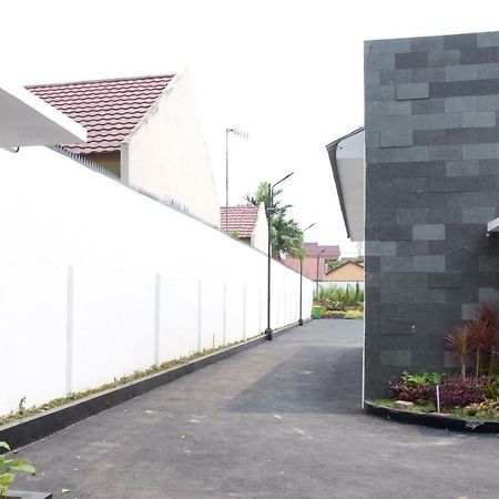 Reddoorz Plus Near Unimed Medan Buitenkant foto